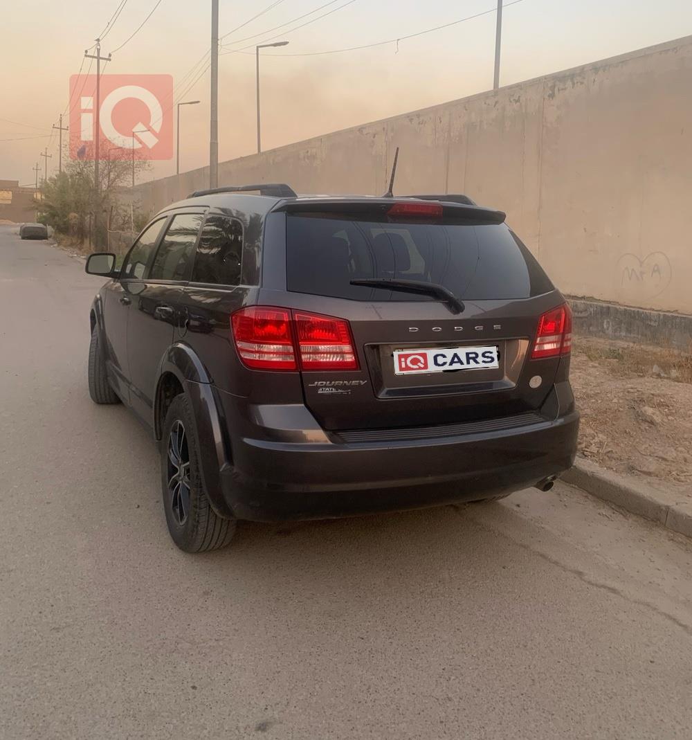 دودج جورني